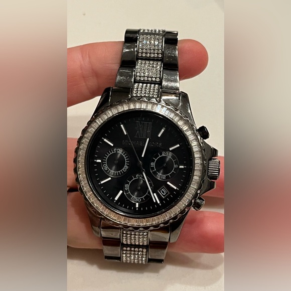 Michael Kors Everest watch - Picture 2 of 8